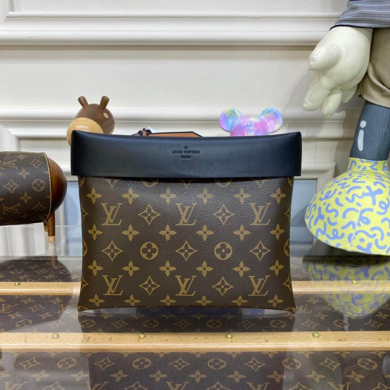 Louis Vuitton Monogram Canvas Pochette Tuileries M64034