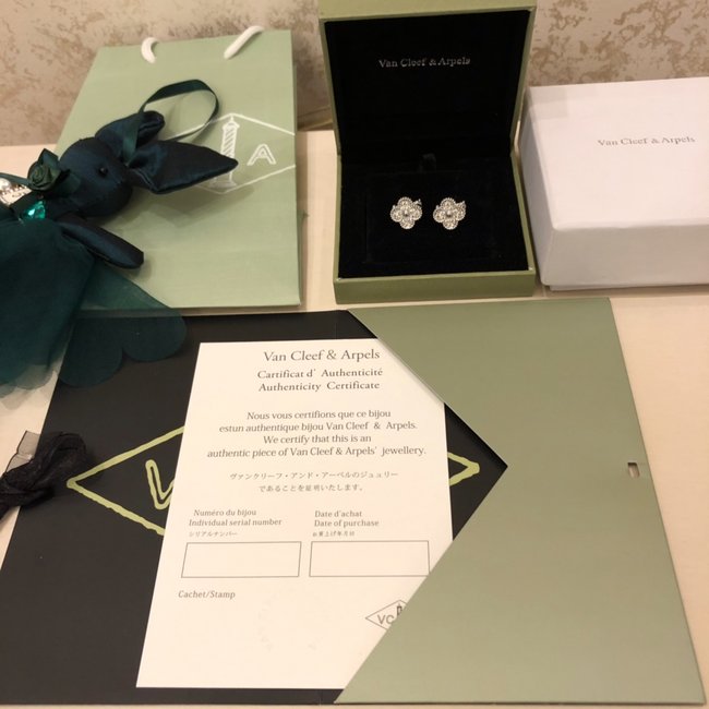 Van Cleef & Arpels Earring CSJ50002381