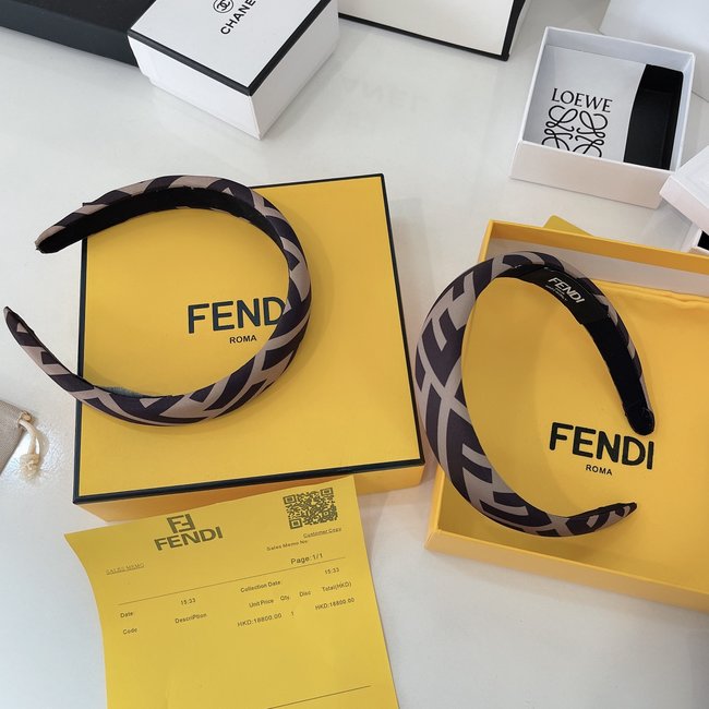 Fendi Hair CSJ44125135