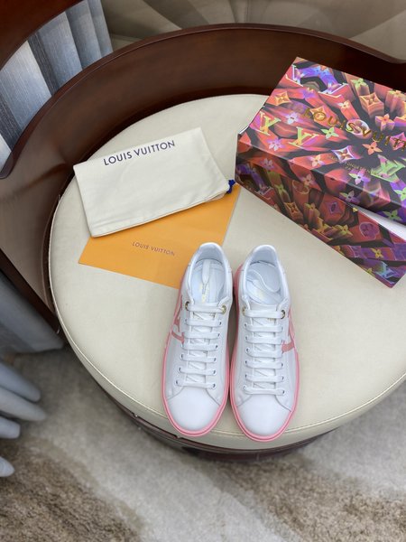 Louis Vuitton Big LV LOGO series flat shoes