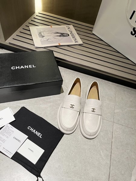 Chanel Thick-soled loafers