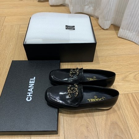 Chanel CC buckle loafers