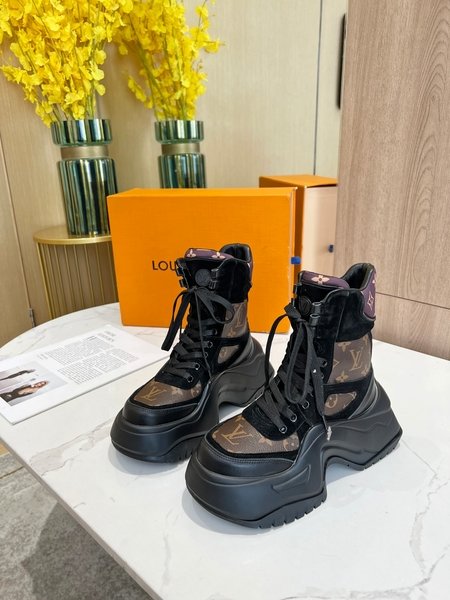 Louis Vuitton Nicolas Ghesquière sneakers