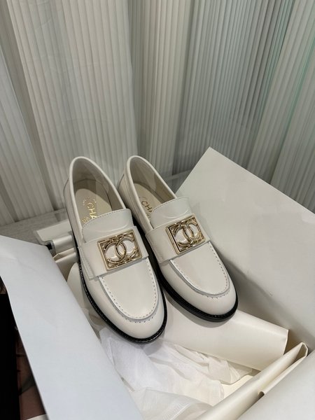 Chanel Genuine leather outsole loafers