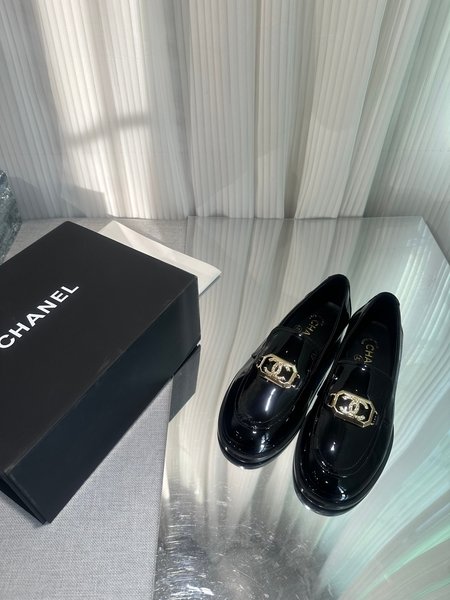 Chanel Vintage retro CC diamond buckle loafers