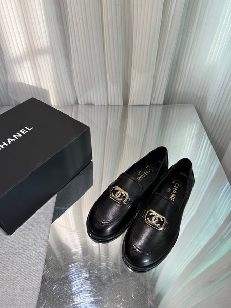 Chanel Vintage retro CC diamond buckle loafers