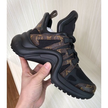 Louis Vuitton The latest sports shoes daddy shoes