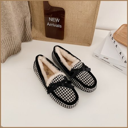 Chanel Home Gold Ribbon Bow Houndstooth Loafers