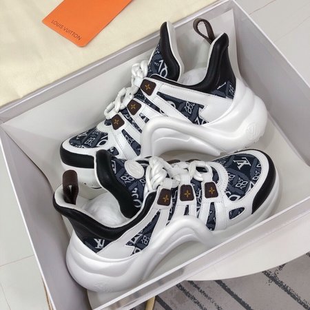 Louis Vuitton The latest sports shoes daddy shoes