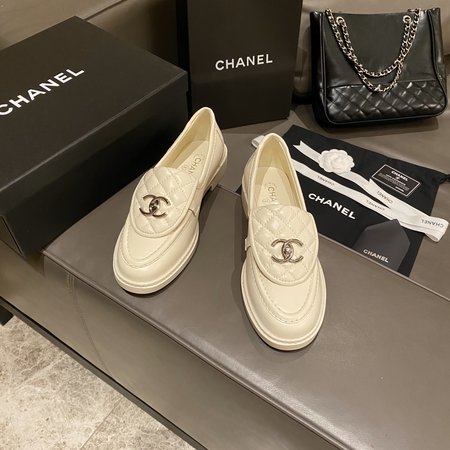 Chanel Women s shoes series classic embroidery + hardware Logo buckle Sheepskin lining: Sheepskin Heel height: 3.5cm