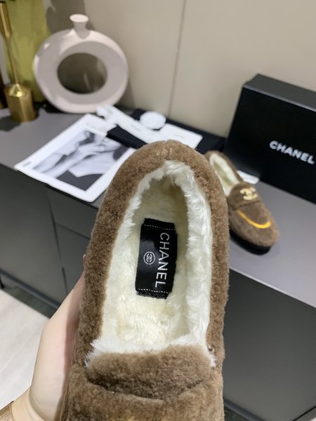 Chanel Fur shoes wool lining