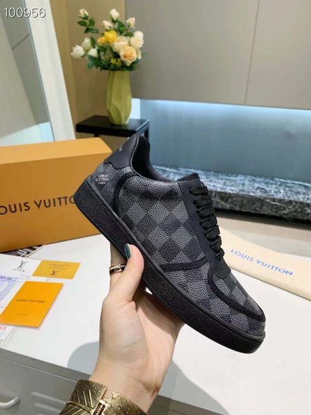 Louis Vuitton classic graphic sneakers