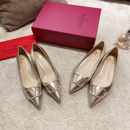 Valentino Pointed stiletto women s shoes with rivet elements