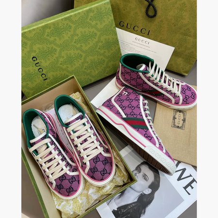 Gucci Arrival tennis 1977 Classic series canvas shoes... This year s most popular multicolor series original development. Each color fabric is customi