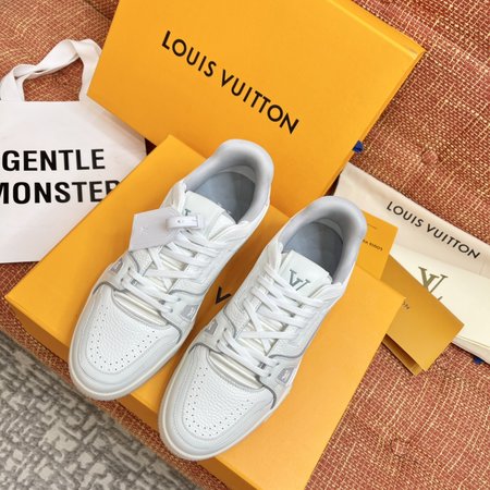 Louis Vuitton Trainer Grained calfskin