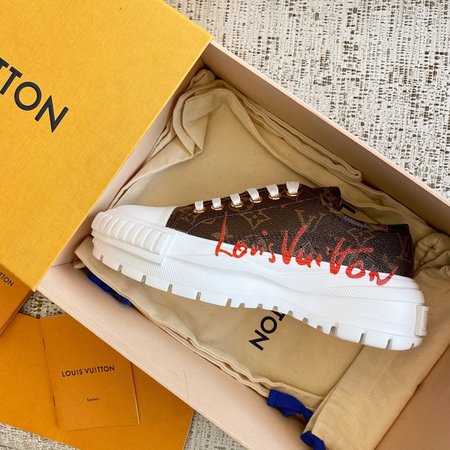 Louis Vuitton Squad High Top sneakers Fall in love special series