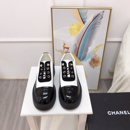 Chanel Women s shoes platform loafers cowhide / patent leather sheepskin inner heel height 4.5cm