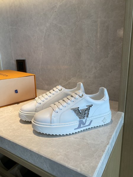 Louis Vuitton front row sneaker