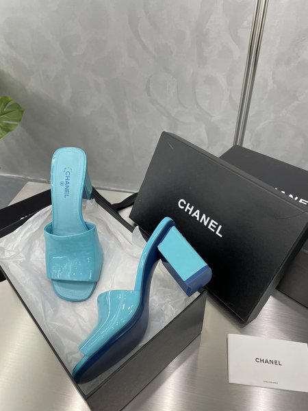 Chanel patent leather jelly sandals