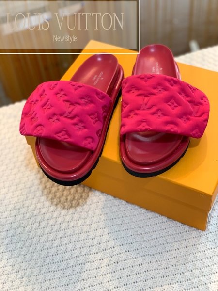 Louis Vuitton Silk material slippers