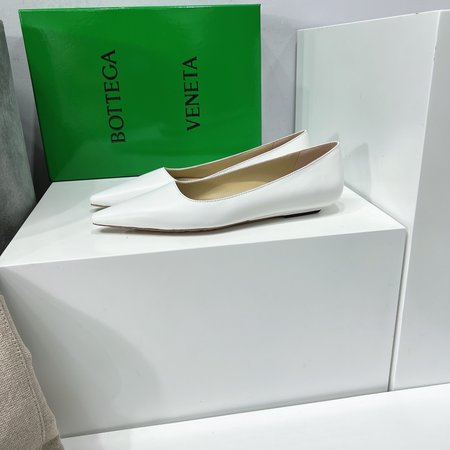 Valentino Simple retro design elements BV low-heeled women s shoes