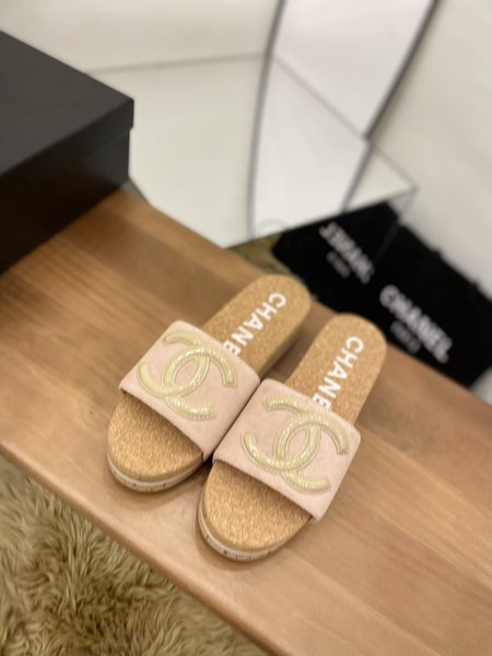 Chanel clogs
