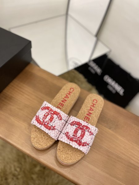 Chanel clogs