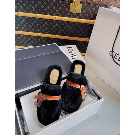 Loewe Lamb wool slippers