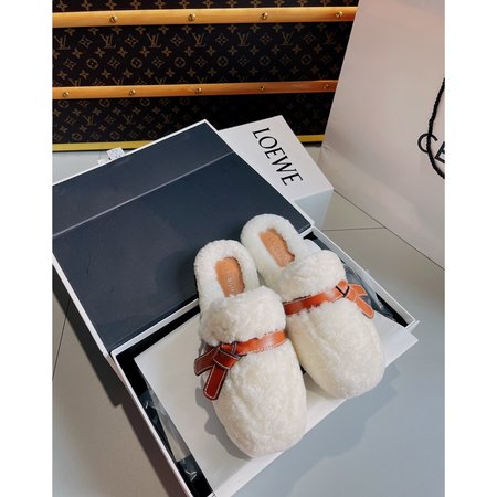 Loewe Lamb wool slippers