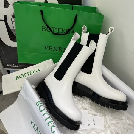 Bottega Veneta British style knight chimney boots