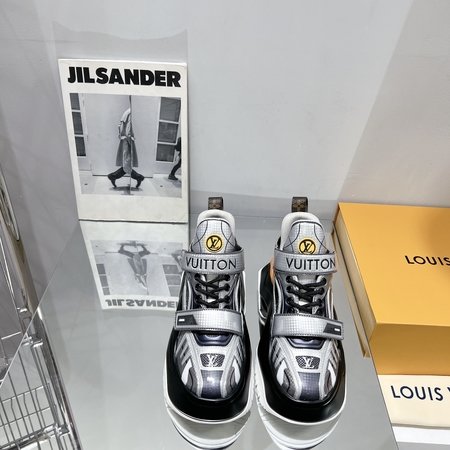 Louis Vuitton Arch Light sneakers