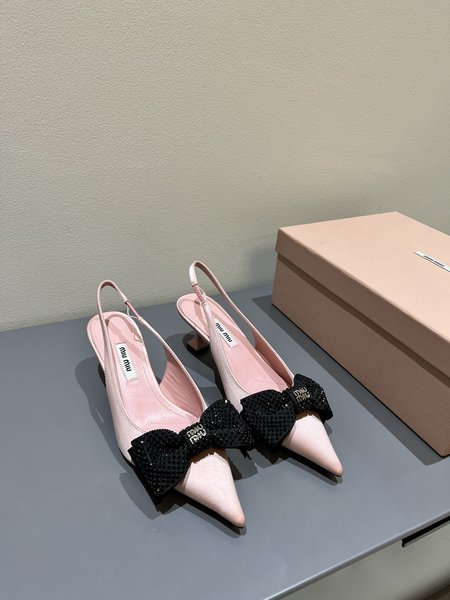 Miu Miu pointed bow sandals