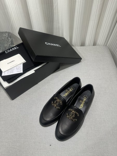 Chanel CC buckle loafers