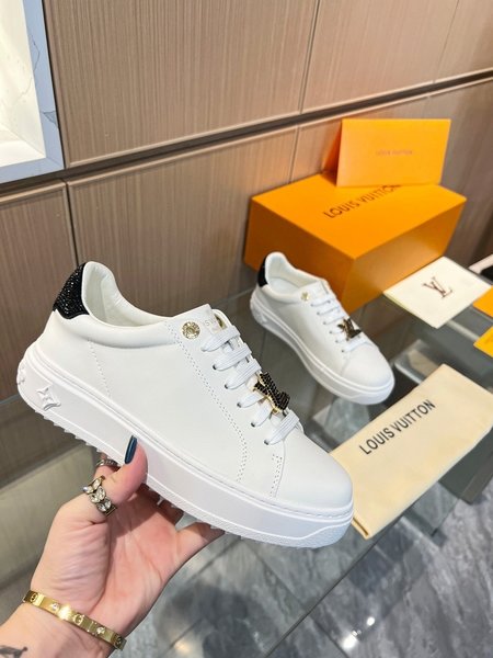 Louis Vuitton Casual shoes