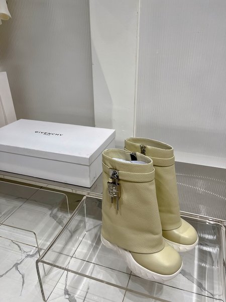 Givenchy Pebbled leather short boots