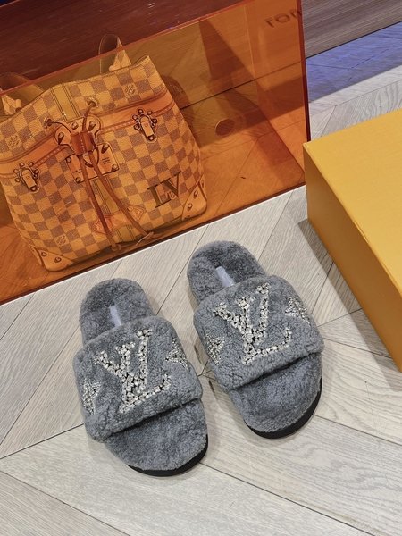 Louis Vuitton Sheep wool hand-sewn wool slippers with Swarovski crystal diamond buttons