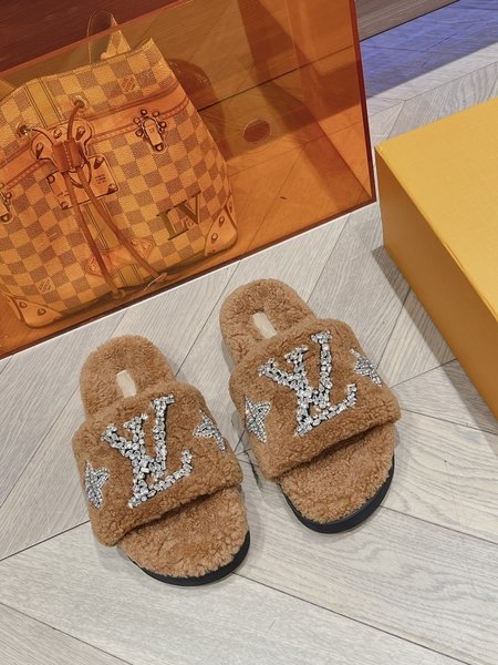 Louis Vuitton Sheep wool hand-sewn wool slippers with Swarovski crystal diamond buttons